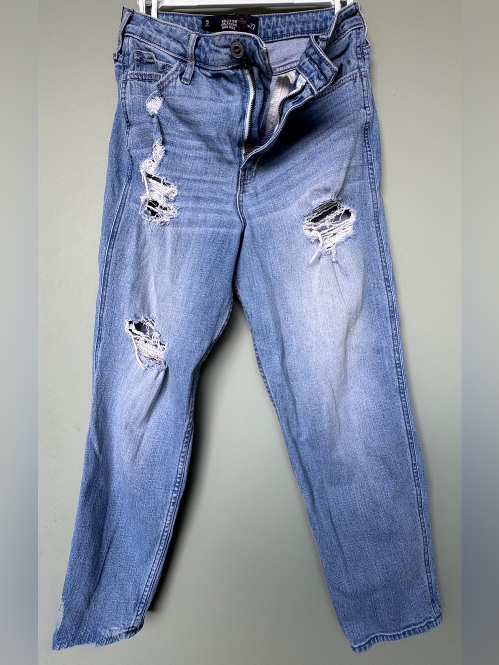 Hollister High Rise Girlfriend Jeans Distressed Ripped Size 5 W27